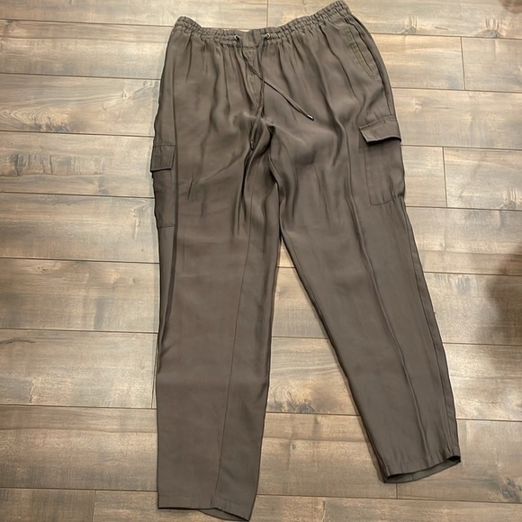 Amanda Green XL drawstring cargo pants and pocketed hooded jacket in army green - Picture 12 of 16